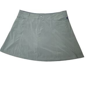 L.L.Bean Water-Repellent Comfort Trail Skort Mid-Rise